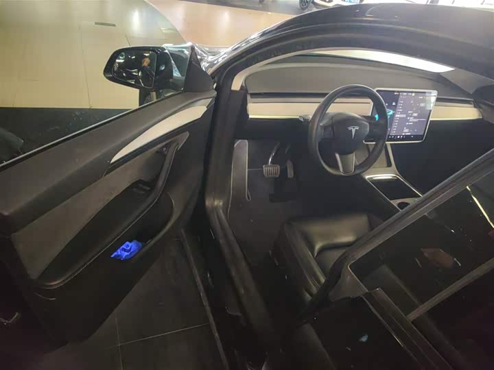 Фото 16 - Tesla Model Y