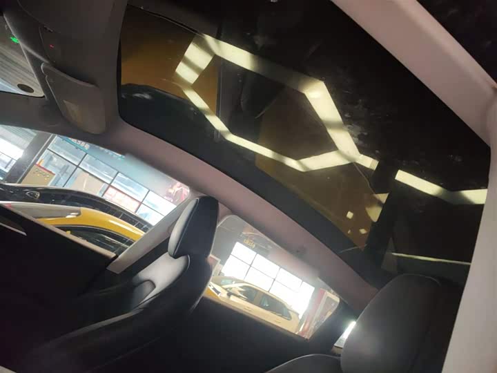 Фото 18 - Tesla Model Y