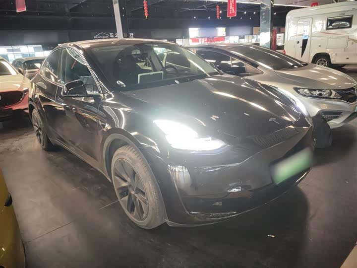 Фото 4 - Tesla Model Y