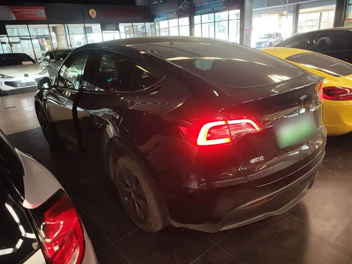 Фото 5 - Tesla Model Y