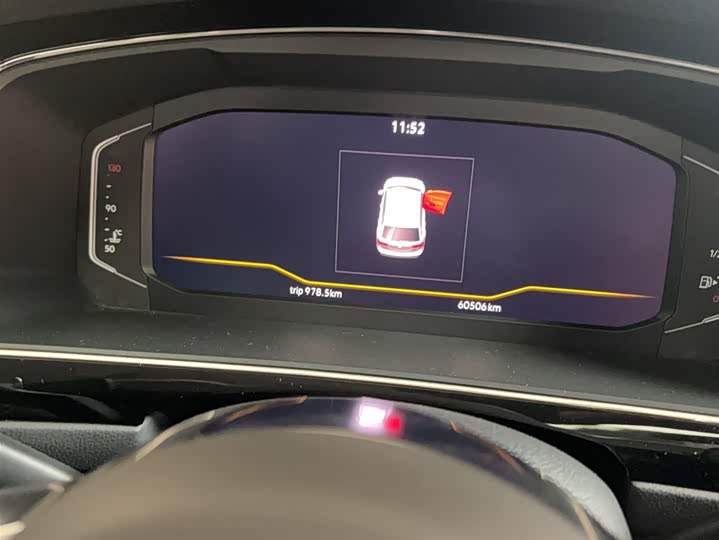 Фото 12 - Volkswagen Tiguan L Pro