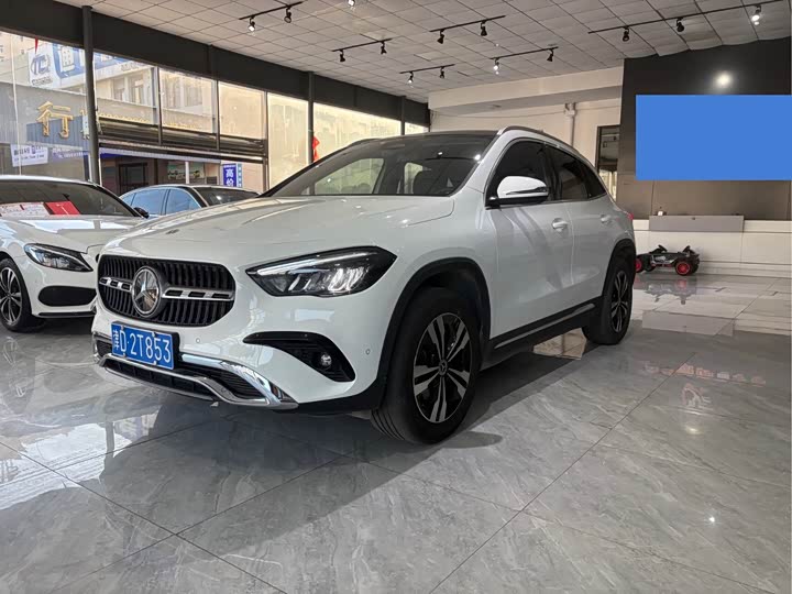 Фото 1 - Mercedes-Benz GLA-Class