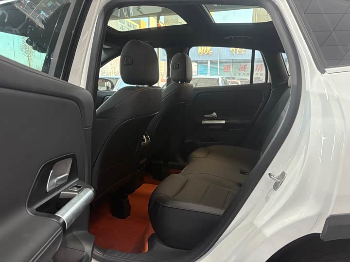 Фото 5 - Mercedes-Benz GLA-Class