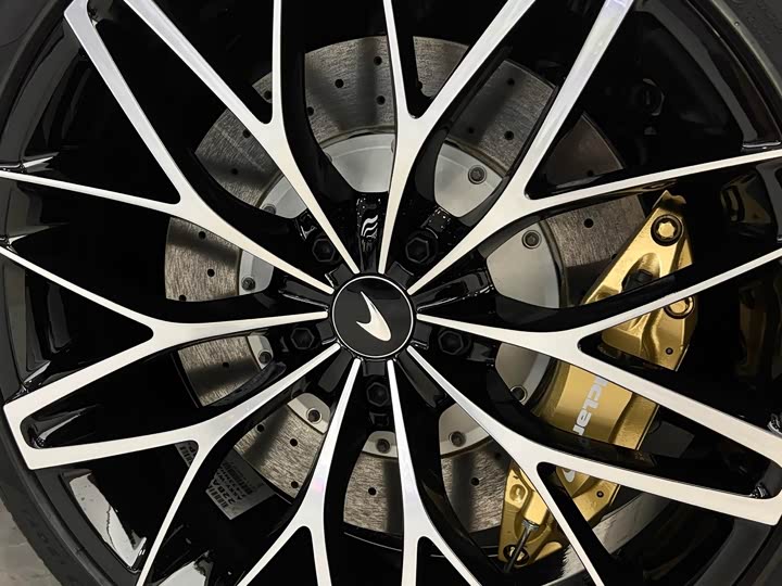 Фото 11 - McLaren GT