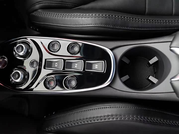 Фото 8 - McLaren GT