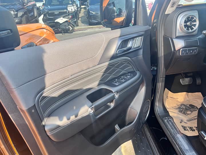 Фото 6 - Tank 300