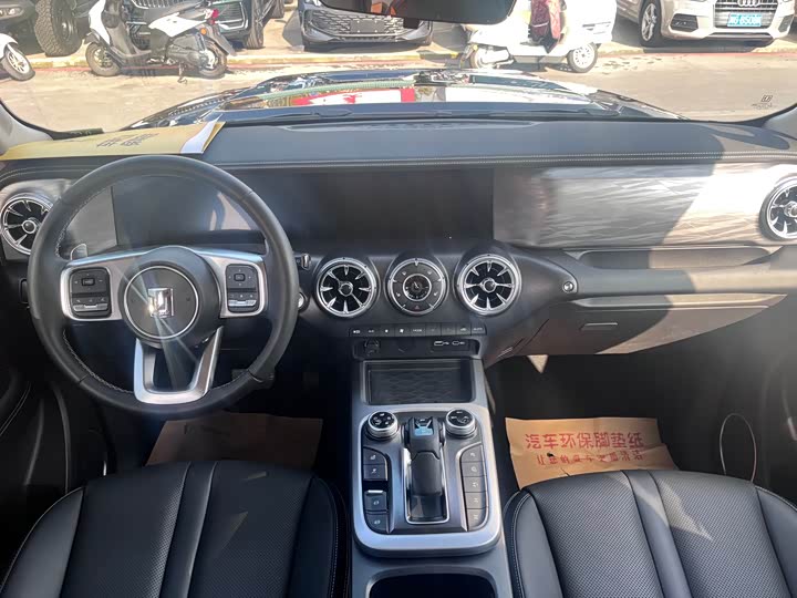 Фото 8 - Tank 300