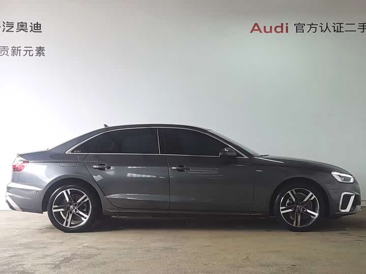 Фото 2 - Audi A4L