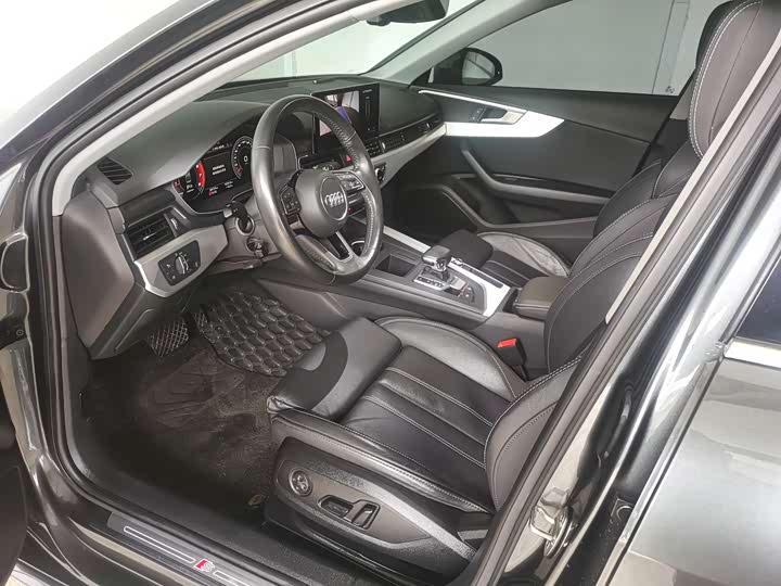 Фото 9 - Audi A4L