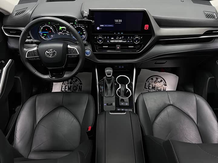 Фото 20 - Toyota Highlander