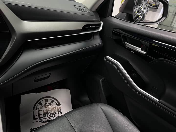 Фото 36 - Toyota Highlander