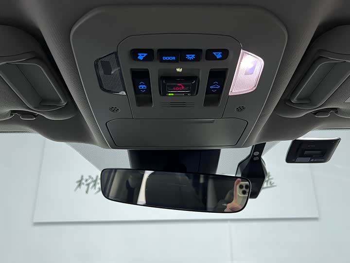 Фото 37 - Toyota Highlander