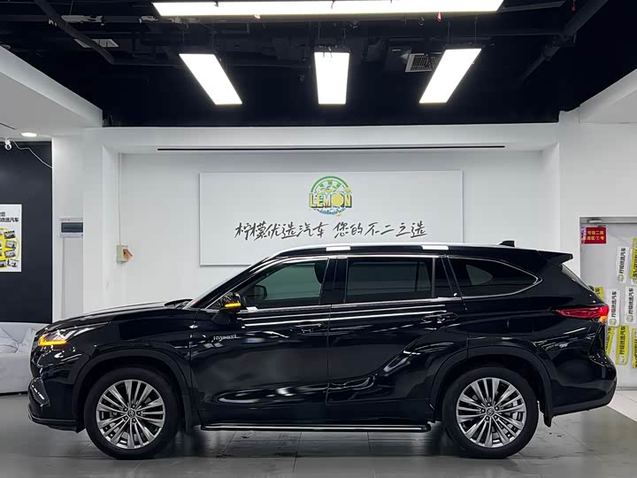 Фото 5 - Toyota Highlander