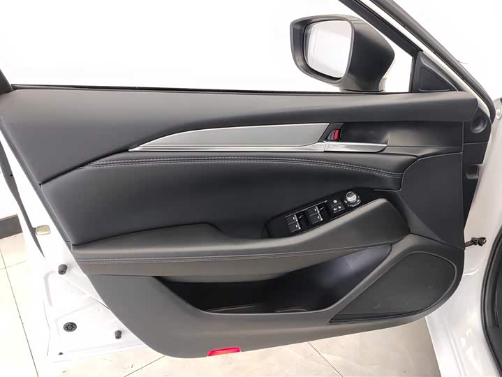 Фото 7 - Mazda Atenza