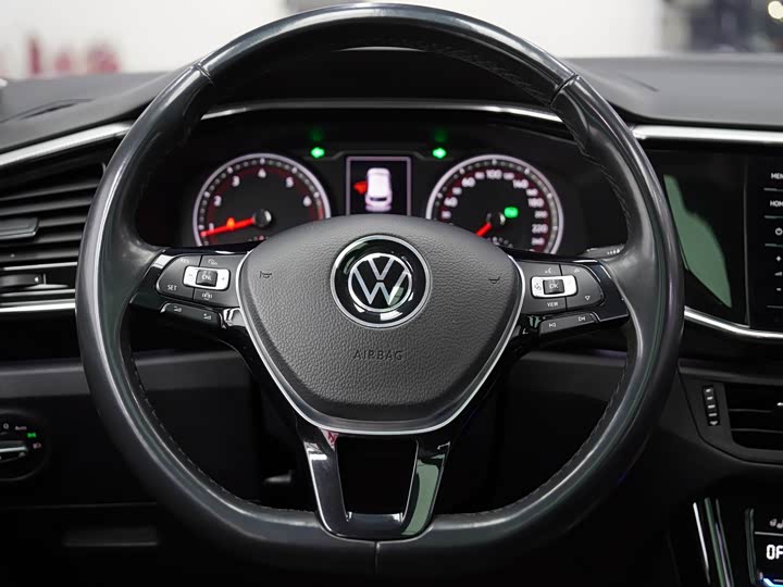 Фото 13 - Volkswagen Tayron