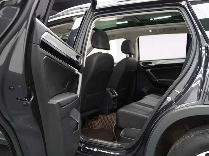 Фото 18 - Volkswagen Tayron