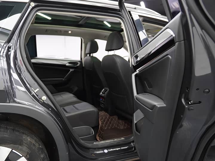 Фото 20 - Volkswagen Tayron