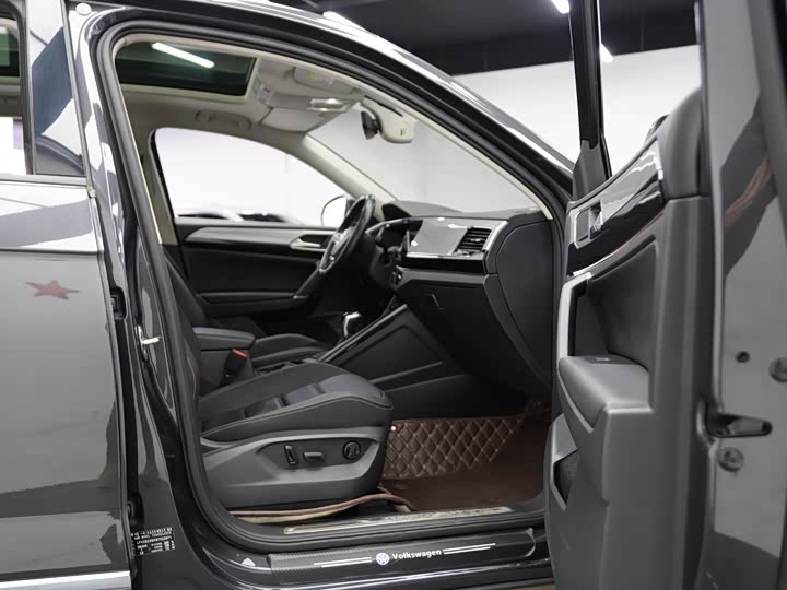 Фото 21 - Volkswagen Tayron