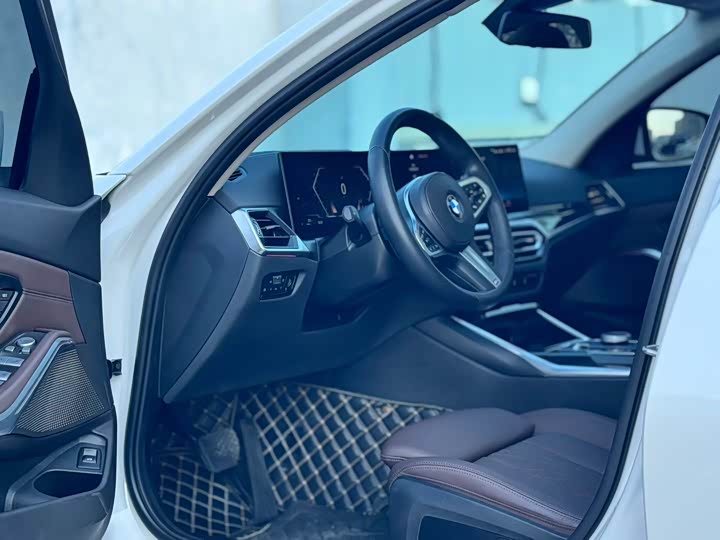 Фото 4 - BMW 3 Series