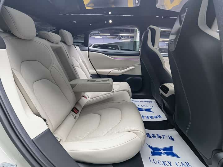 Фото 9 - Xiaomi SU7