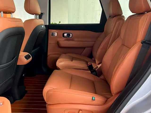 Фото 10 - Leapmotor C16