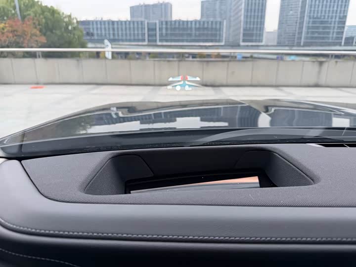 Фото 13 - BMW 7 Series