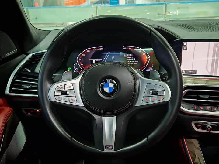 Фото 12 - BMW X5