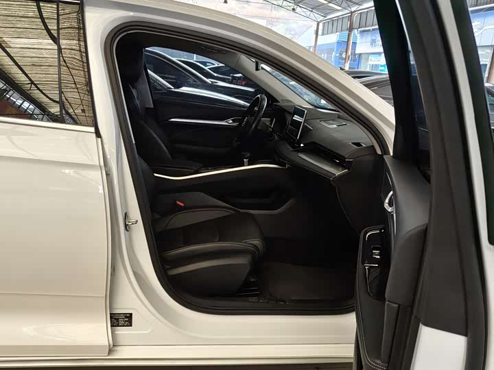 Фото 12 - Geely Preface