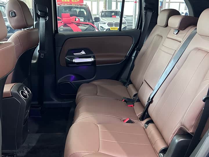 Фото 8 - Mercedes-Benz GLB-Class