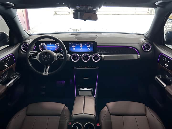 Фото 9 - Mercedes-Benz GLB-Class