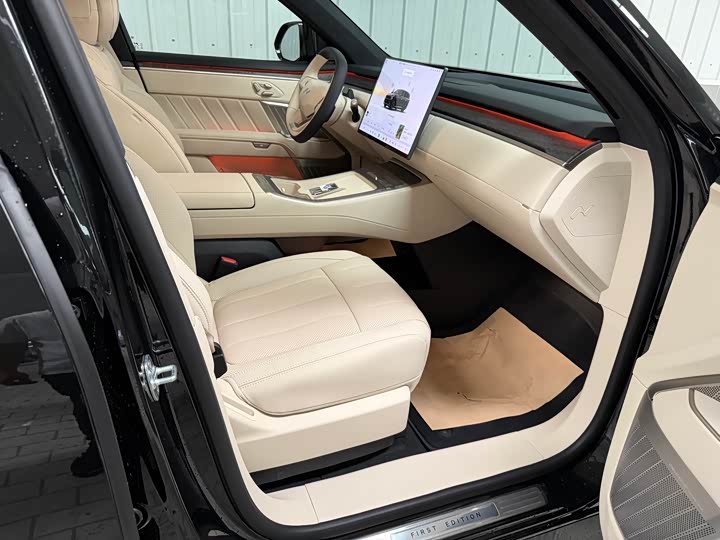 Фото 18 - Nio Onvo L90