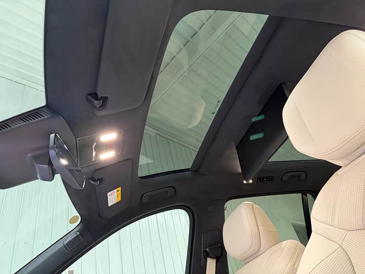 Фото 26 - Nio Onvo L90