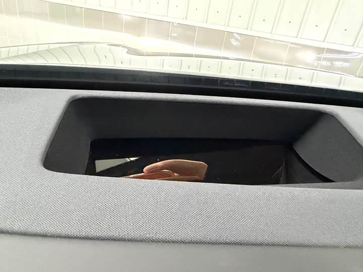 Фото 29 - Nio Onvo L90