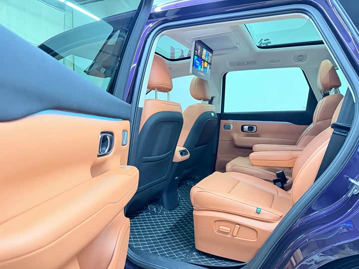 Фото 22 - Leapmotor C16