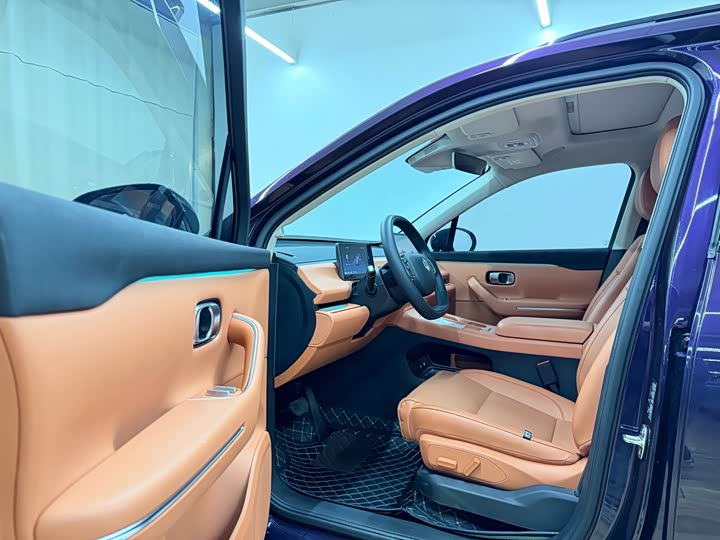 Фото 26 - Leapmotor C16