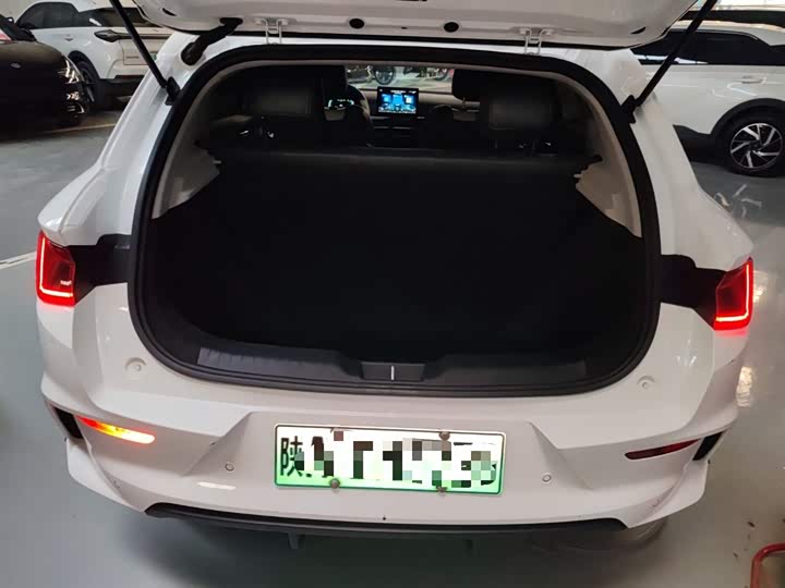 Фото 19 - BYD E2