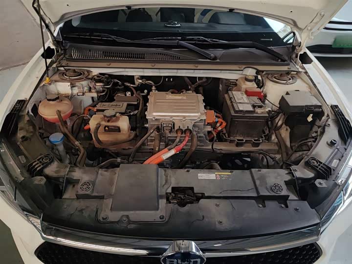 Фото 20 - BYD E2