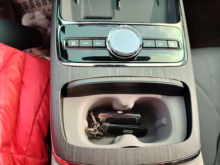 Фото 8 - Geely Galaxy Starshine 8 EM-i