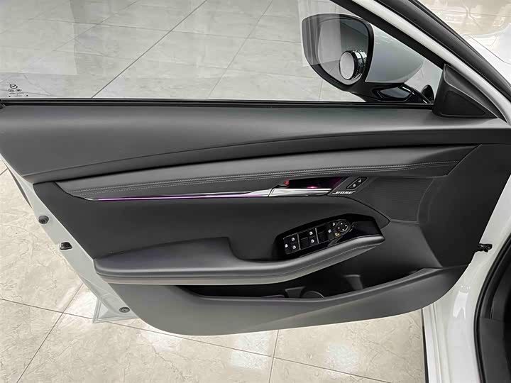 Фото 10 - Mazda 3 (Axela)