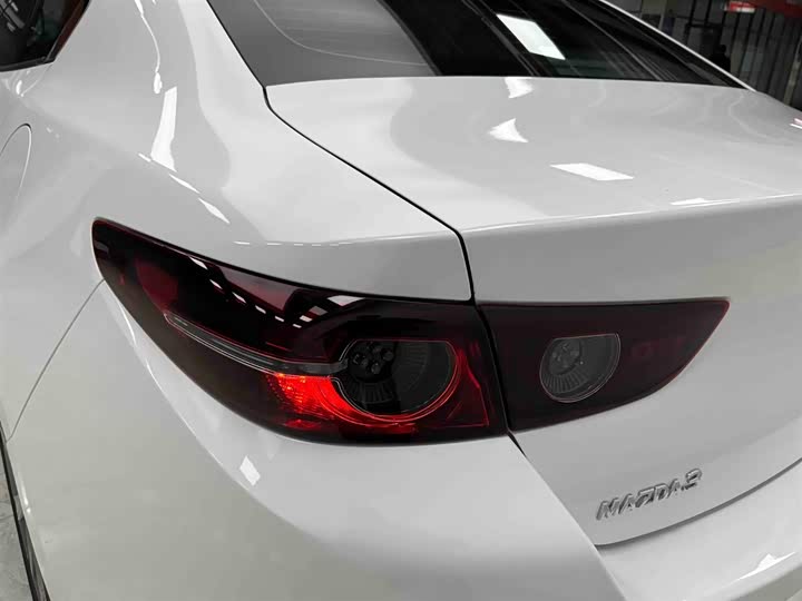 Фото 18 - Mazda 3 (Axela)