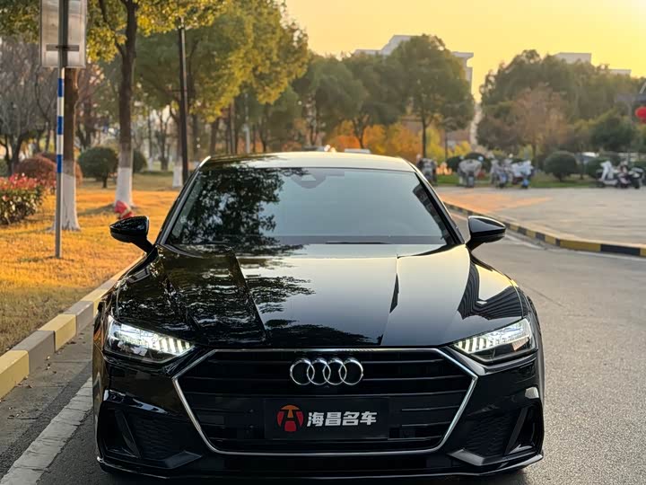 Фото 2 - Audi A7