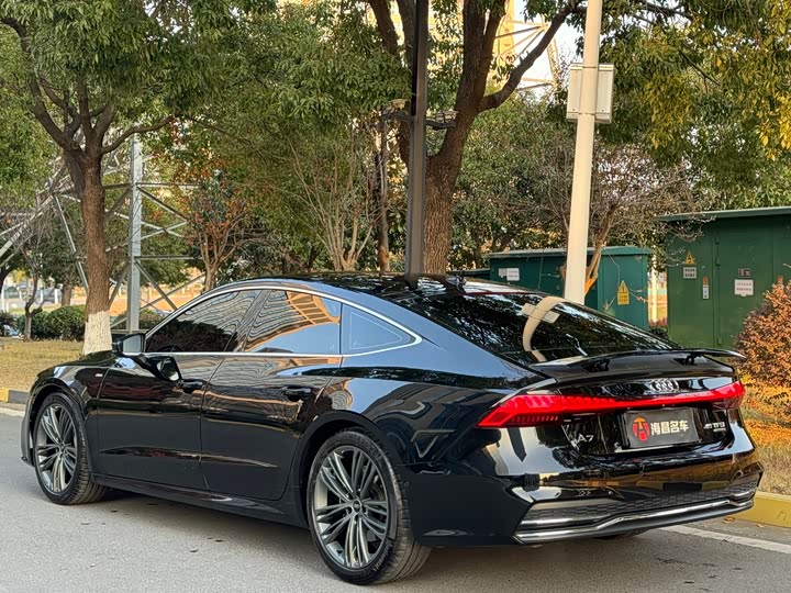 Фото 4 - Audi A7