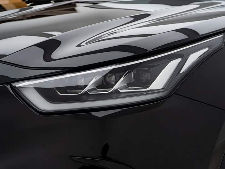 Фото 10 - Toyota Crown Kluger