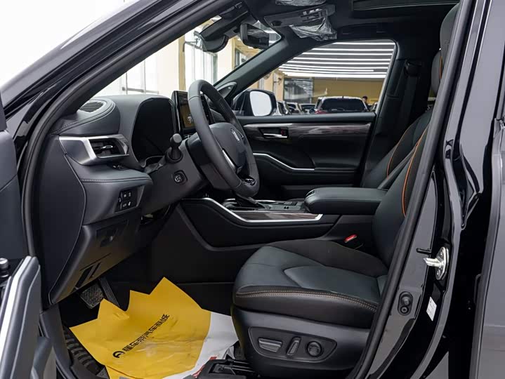 Фото 21 - Toyota Crown Kluger