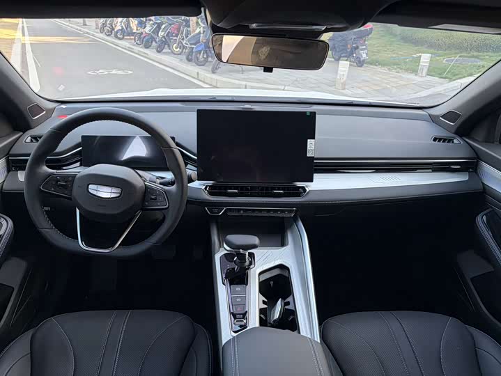 Фото 11 - Geely Preface