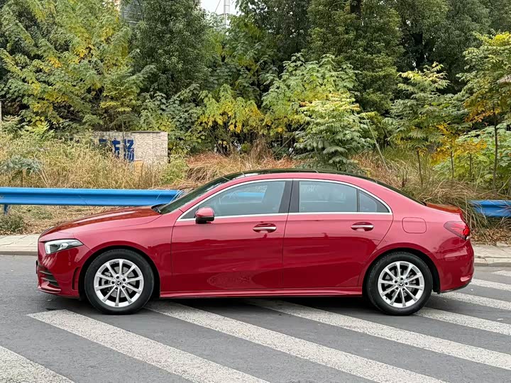 Фото 3 - Mercedes-Benz A-Class