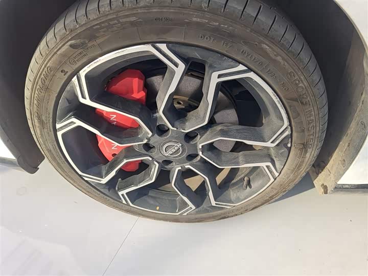 Фото 23 - Nissan N7