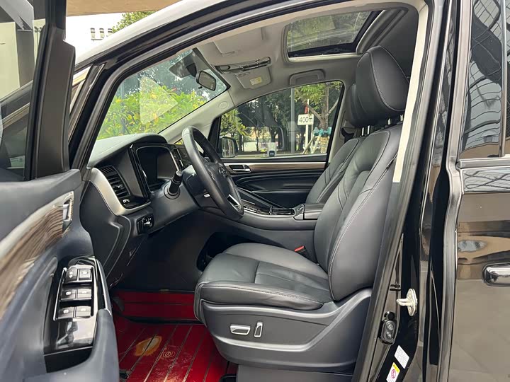 Фото 10 - GAC Trumpchi M8