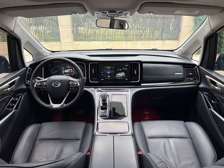 Фото 12 - GAC Trumpchi M8