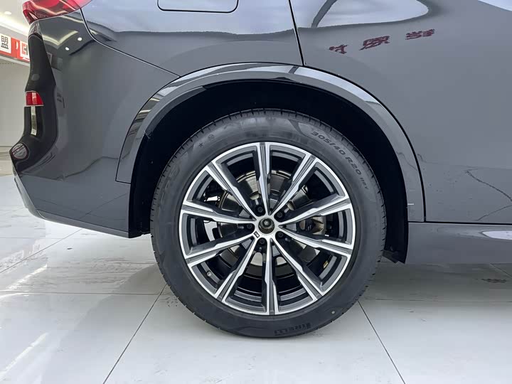 Фото 19 - BMW X5